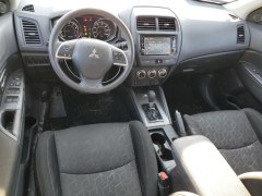 Mitsubishi Outlander Sport ES 2020 8