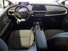 Toyota Prius LE 2024 8