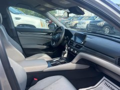 Honda Accord LX 2019 4