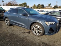 Audi e-tron Premium Plus 2021 2