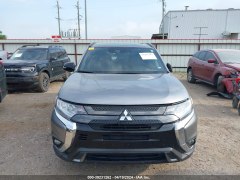 Mitsubishi Outlander SEL 2020 1