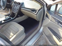Ford Fusion Hybryd SE 2018 9