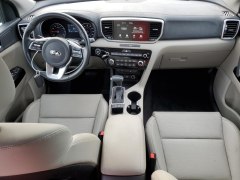 KIA Sportage EX 2021 8