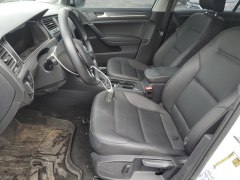Volkswagen e-Golf SEL 2019 6 Volkswagen e-Golf SEL 2019 6
