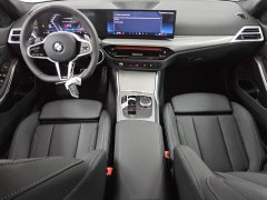 BMW 330i xDrive 2025 8