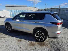 Mitsubishi Outlander SE 2024 5