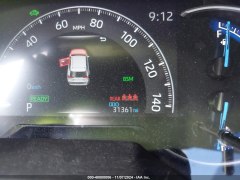 Toyota RAV4 XLE Hybrid 2023 12