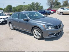 Volkswagen Passat SE 2017 1