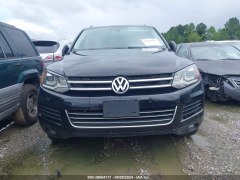 Volkswagen Touareg 2014 1