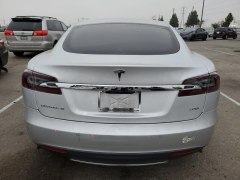 Tesla Model S 70D 2015 4