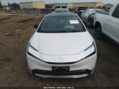 Toyota Prius XLE 2023 1