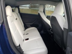 Tesla Model Y Long Range 2023 9