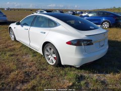Tesla Model S Performance 2021 8