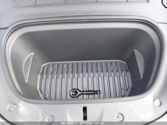 Tesla Model Y Long Range 2024 13