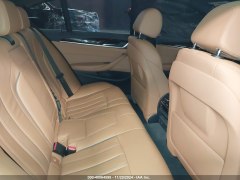 BMW 530i xDrive 2020 13