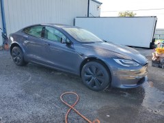 Tesla Model S Plaid 2021 2