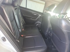 Toyota RAV4 XLE Premium 2021 9