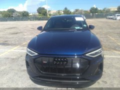 Audi e-tron Premium Plus 2022 1