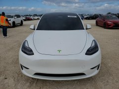 Tesla Model Y Performance 2023 1