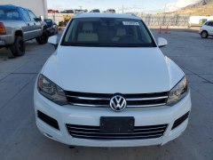 Volkswagen Touareg 2012 1