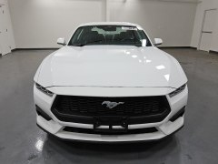 Ford Mustang 2024 1