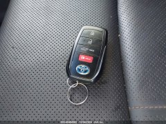 Toyota Venza XLE Hybrid 2021 11