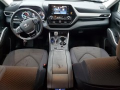 Toyota Highlander LE Hybrid 2021 8