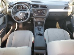 Volkswagen Tiguan S 2019 8