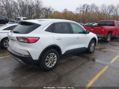 Ford Escape SE 2022 4