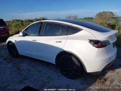 Tesla Model Y Long Range 2022 8