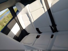 Tesla Model Y Long Range 2022 12