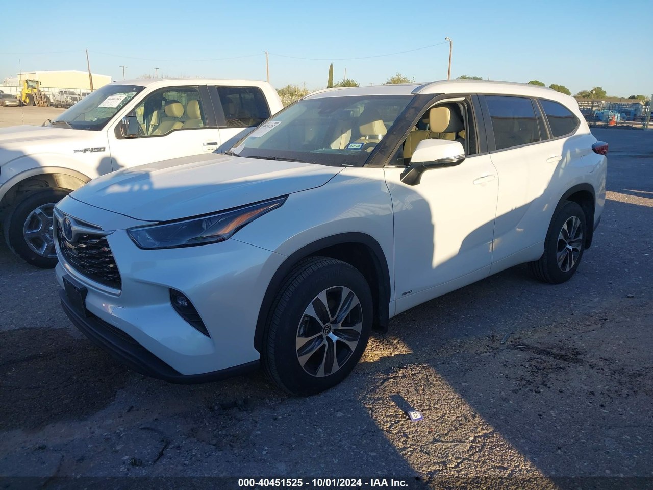 Toyota Highlander XLE Hybrid 2023 0 Toyota Highlander XLE Hybrid 2023 0