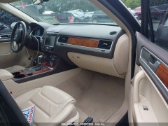 Volkswagen Touareg 2014 9