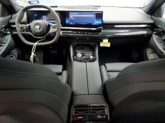 BMW 530i 2024 8