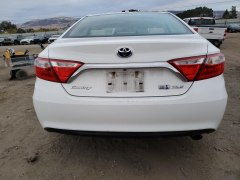 Toyota Camry XLE Hybrid 2016 4