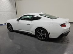 Ford Mustang 2024 4