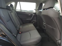 Toyota RAV4 XLE Hybrid 2024 9