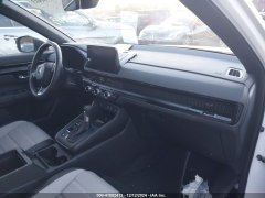 Honda CR-V Touring Hybrid 2024 9
