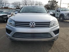 Volkswagen Touareg 2015 1