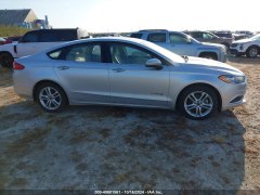 Ford Fusion Hybryd SE 2018 4