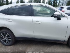 Toyota Venza LE Hybrid 2022 3