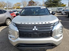 Mitsubishi Outlander SE 2022 1