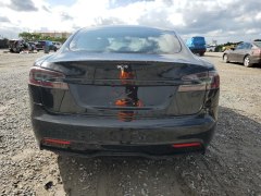 Tesla Model S Plaid 2021 4