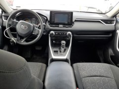 Toyota RAV4 XLE 2021 8