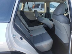 Toyota RAV4 Limited 2024 9