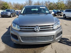 Volkswagen Touareg 2012 1