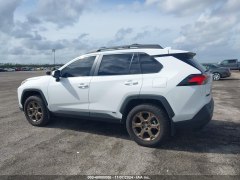 Toyota RAV4 XLE Hybrid 2023 8