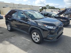 Toyota RAV4 XLE 2021 2