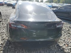 Tesla Model 3 Mid Range 2022 4