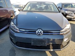 Volkswagen e-Golf SE 2019 1
